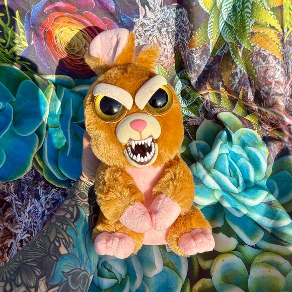 Vicky Vicious Feisty Pets Plush EUC Light-Up Eyes Bunny Toy Rare Collectible - Picture 3 of 6